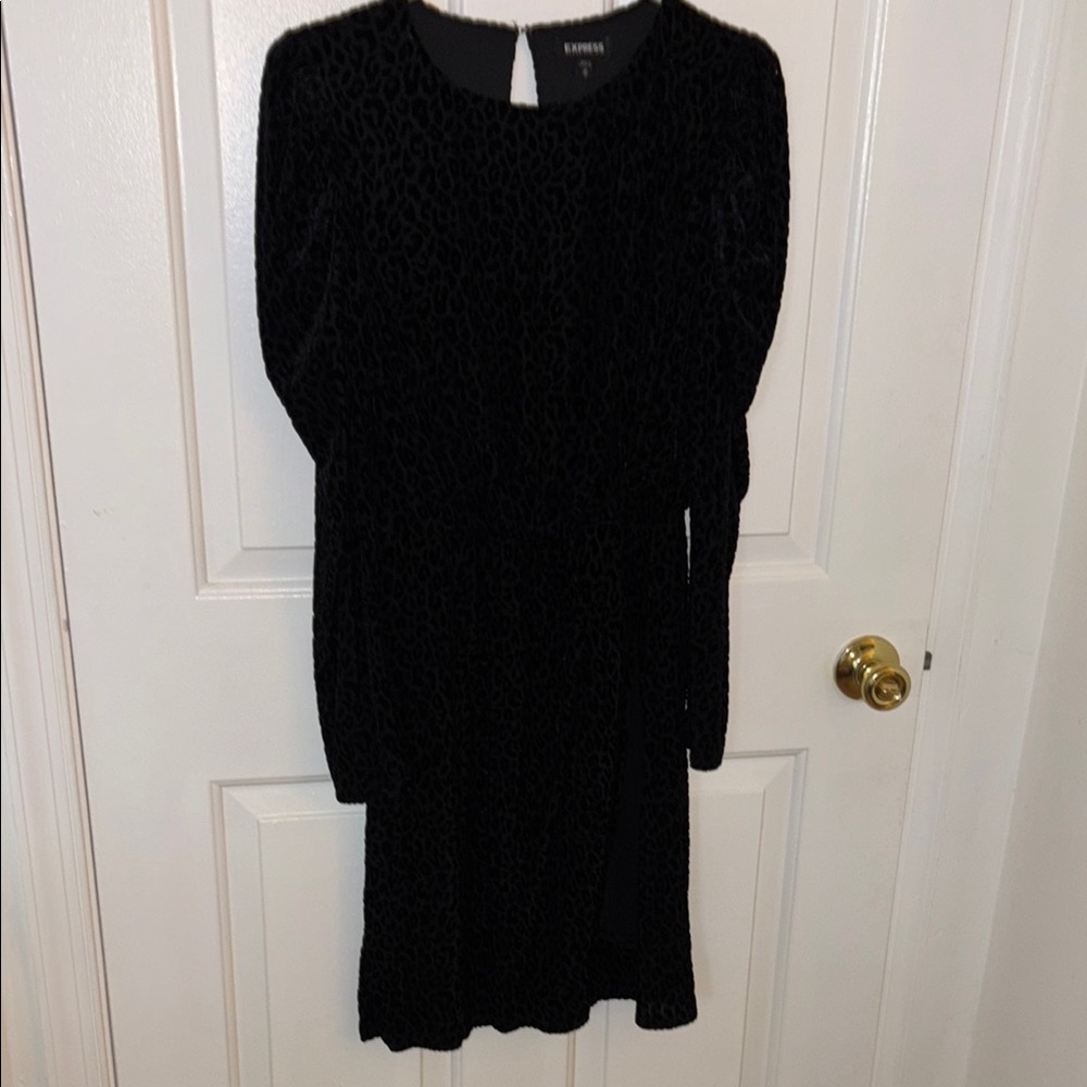 Express Black Sheath Dress Sleeveless Crew Neck